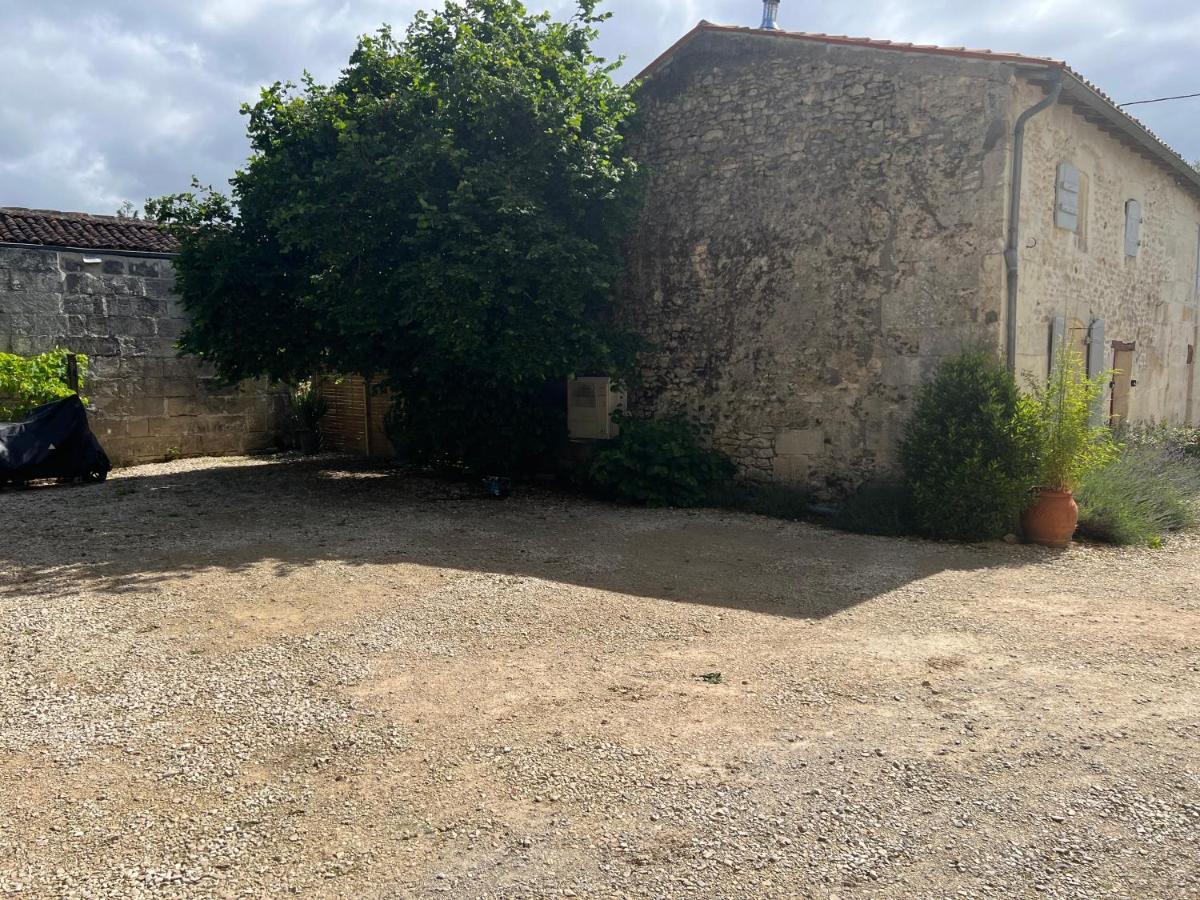 Chambres D'Hotes Dans Maison De Maitre Chaniers Eksteriør bilde
